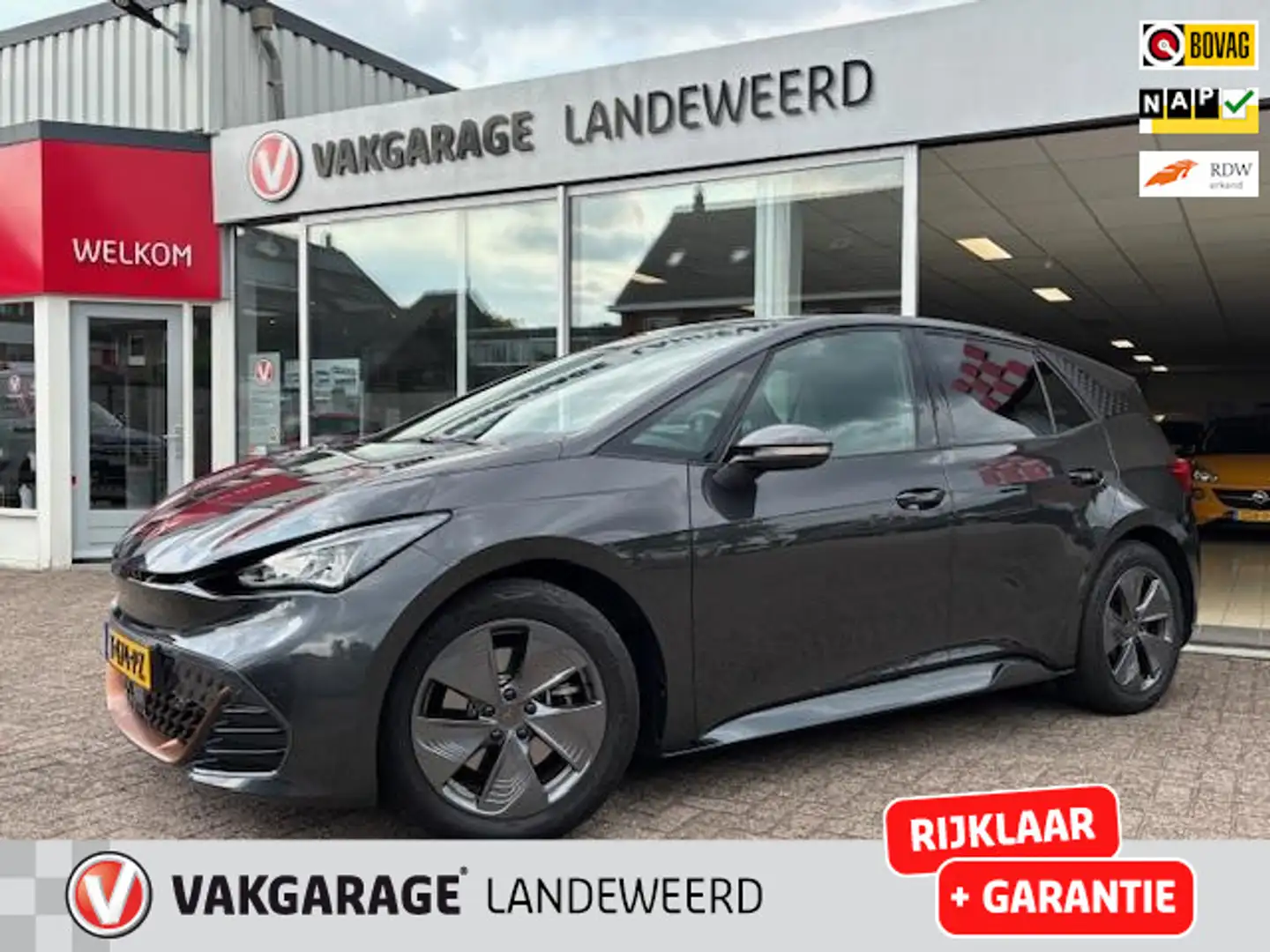 CUPRA Born Essential (62 kWh accu/206pk/orig NL-auto) Grijs - 1