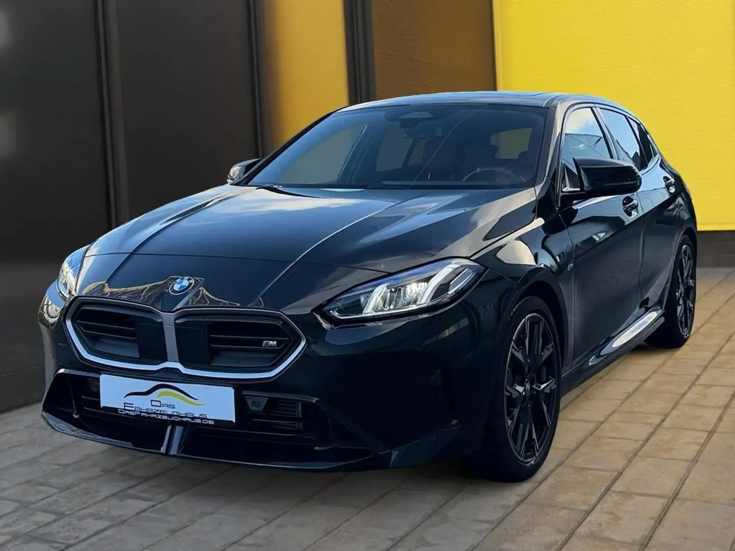BMW 135 i A xDrive Pano MJ26+HK+Leder+Spurh+Kamera Negro - 1