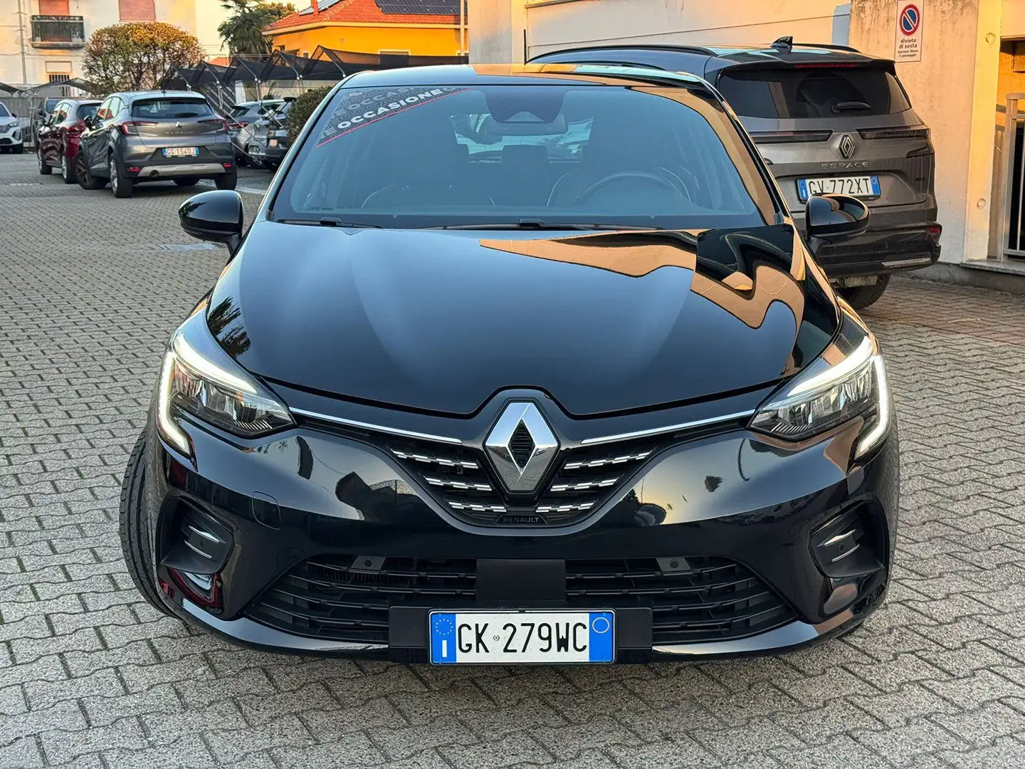 Renault Clio 1.6 E-Tech hybrid Intens 140cv auto my21 Schwarz - 2