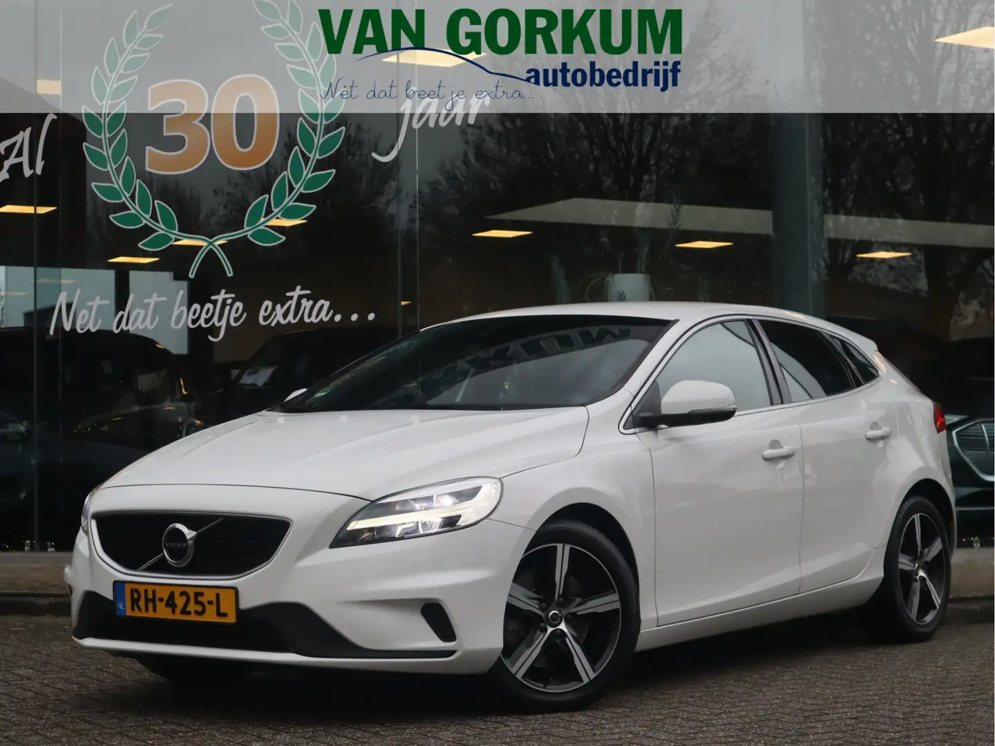 Volvo V40 2.0 D3 150 PK Business Sport Wit - 1