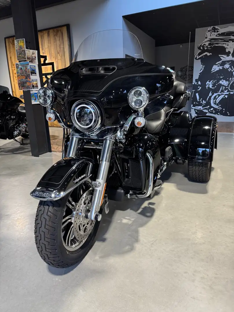 Harley-Davidson Tri Glide Noir - 1