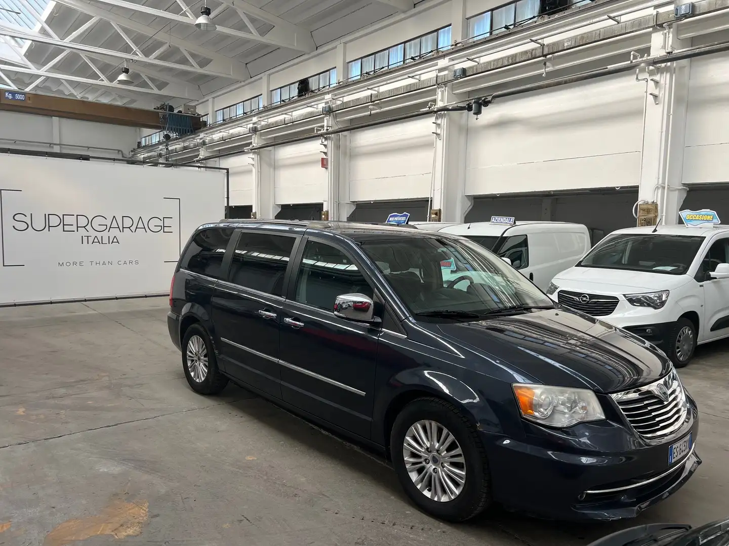 Lancia Voyager Voyager 2.8L Platinum 178 cv venduta come da foto Nero - 2