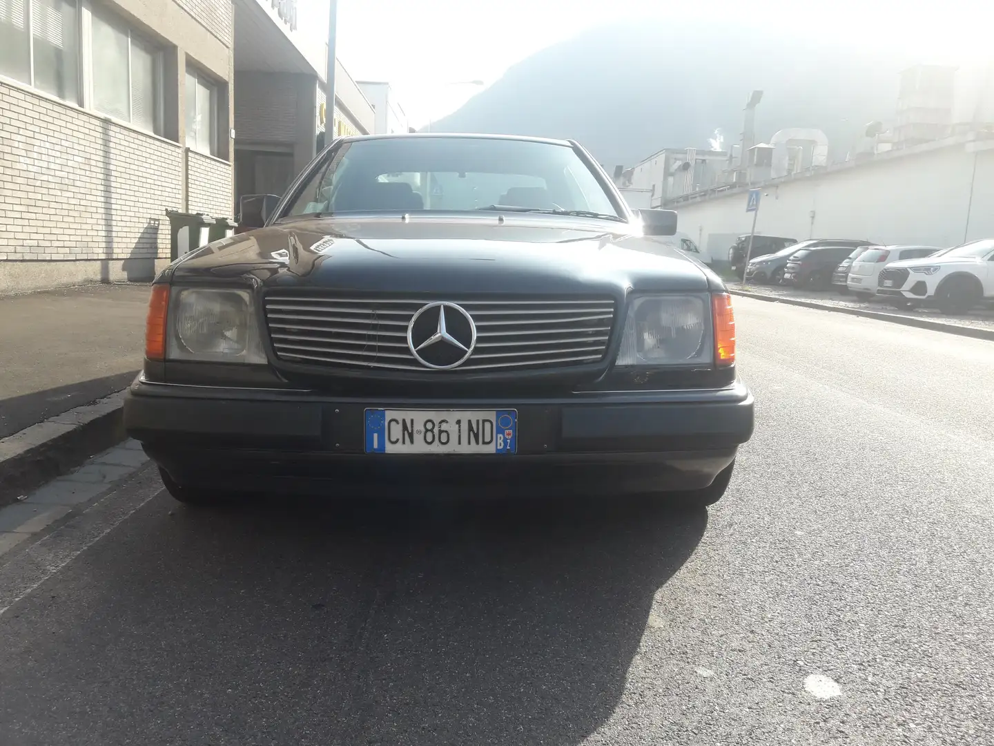 Mercedes-Benz E 230 E Coupe 230 CE Sportline Black - 2