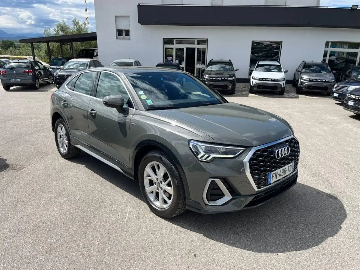 Audi Q3 SPB 35 TDI quattro S line edition Gris - 2