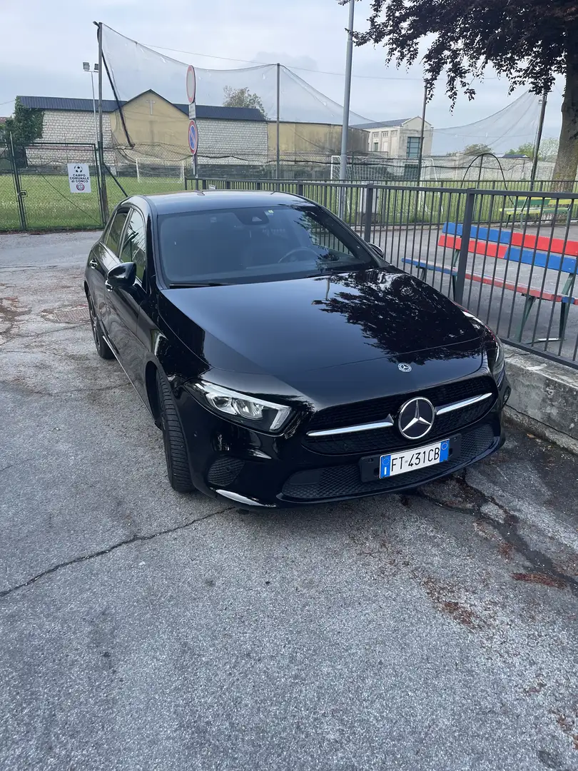 Mercedes-Benz A 180 Classe A180 d sport, comprensiva di schermi da 10 - 1