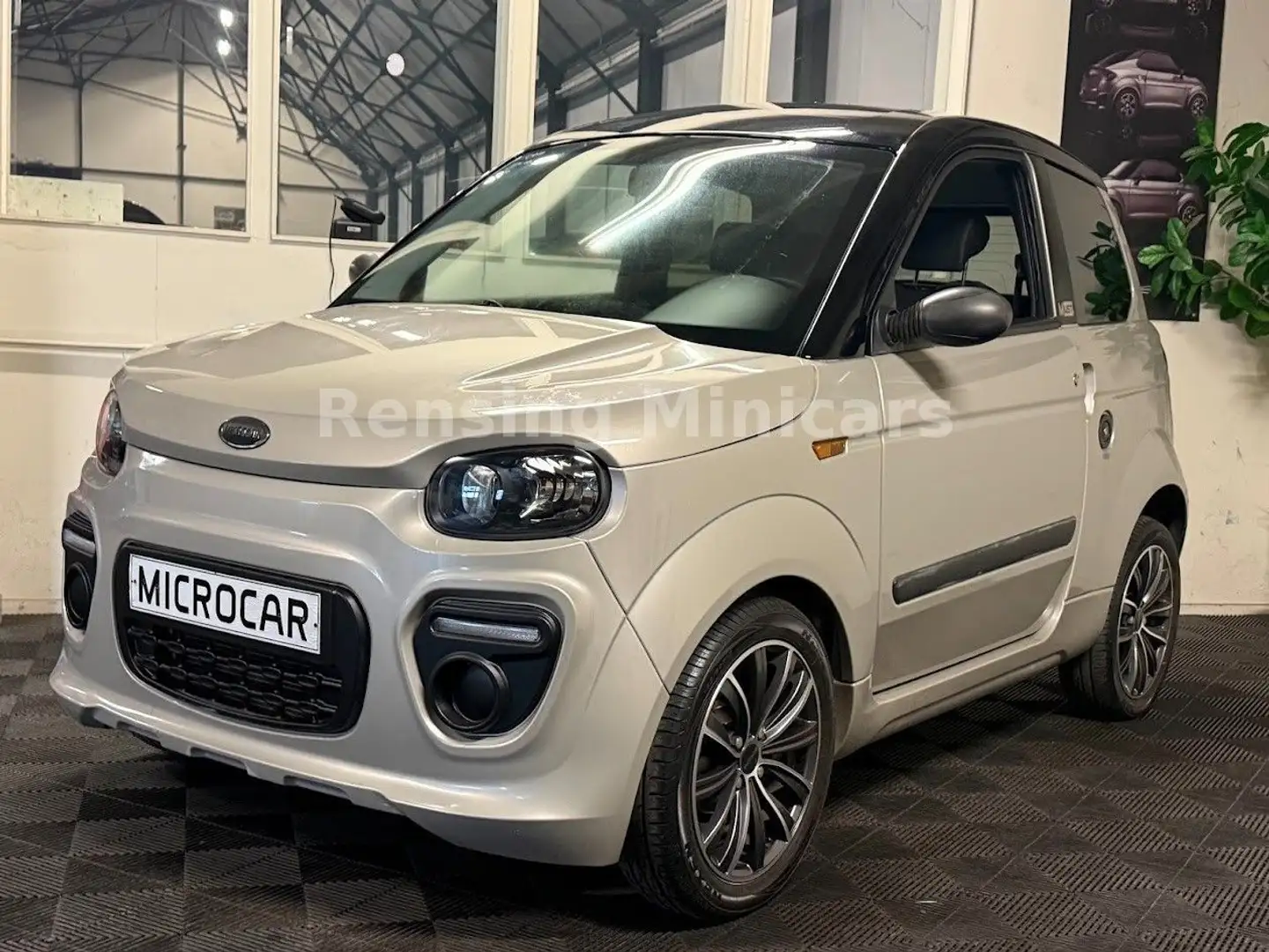 Microcar M.Go XXL SERVO MUST Mopedauto Leichtmobile 45 KM Beige - 2