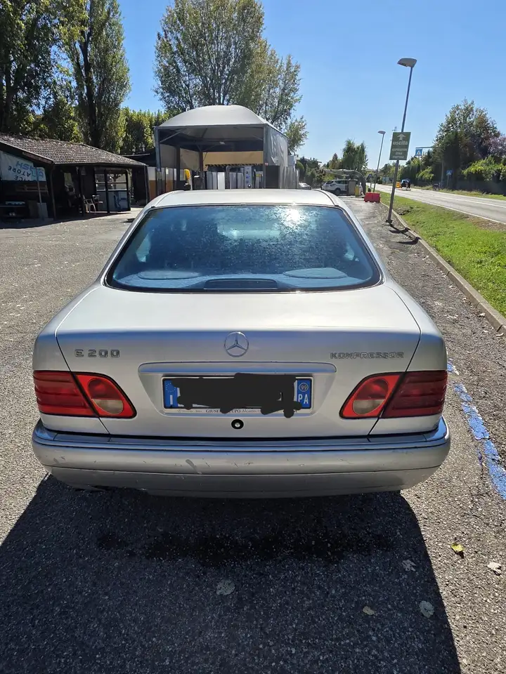 Mercedes-Benz E 200 k Elegance, foto 3