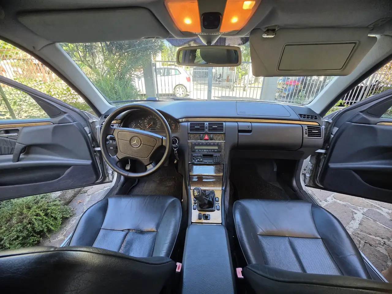 Mercedes-Benz E 200 k Elegance, foto 12