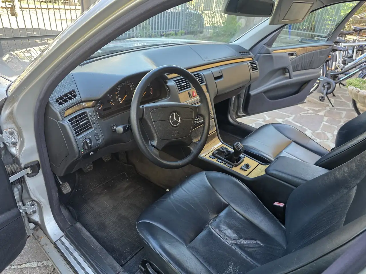 Mercedes-Benz E 200 k Elegance, foto 5