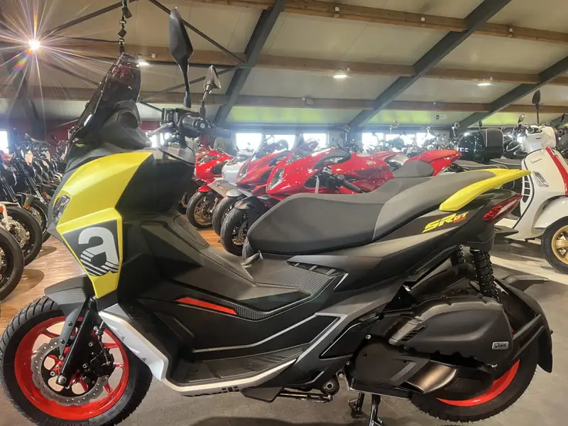Aprilia SR 125 - foto 4