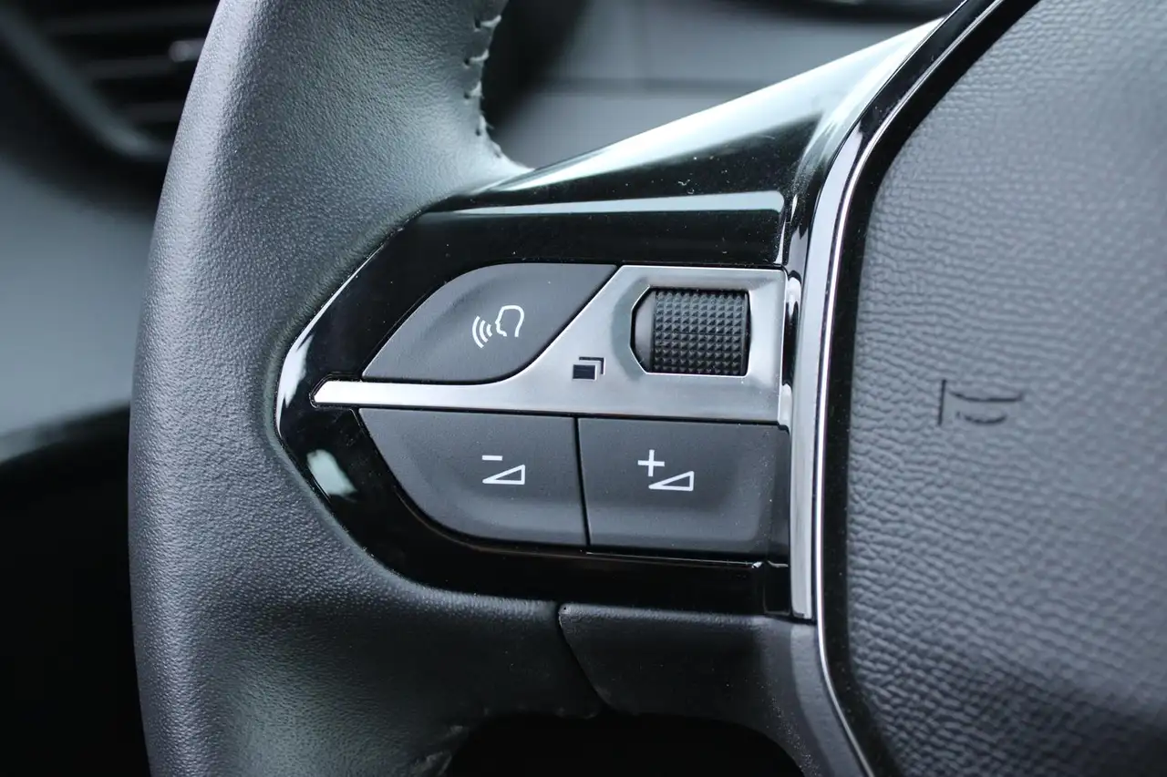 Peugeot 208 1.2 PT Active NAVI ANDROID KLIMA 10" HD PDC, миниатюра 17