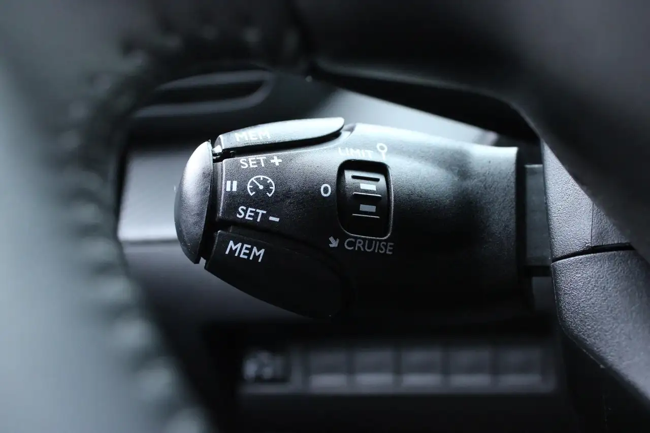 Peugeot 208 1.2 PT Active NAVI ANDROID KLIMA 10" HD PDC, миниатюра 15
