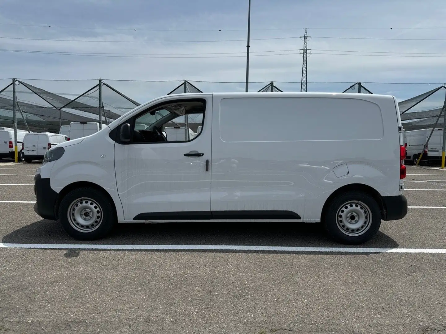 Citroen Jumpy 2.0 BlueHDi 140 M Bianco - 2