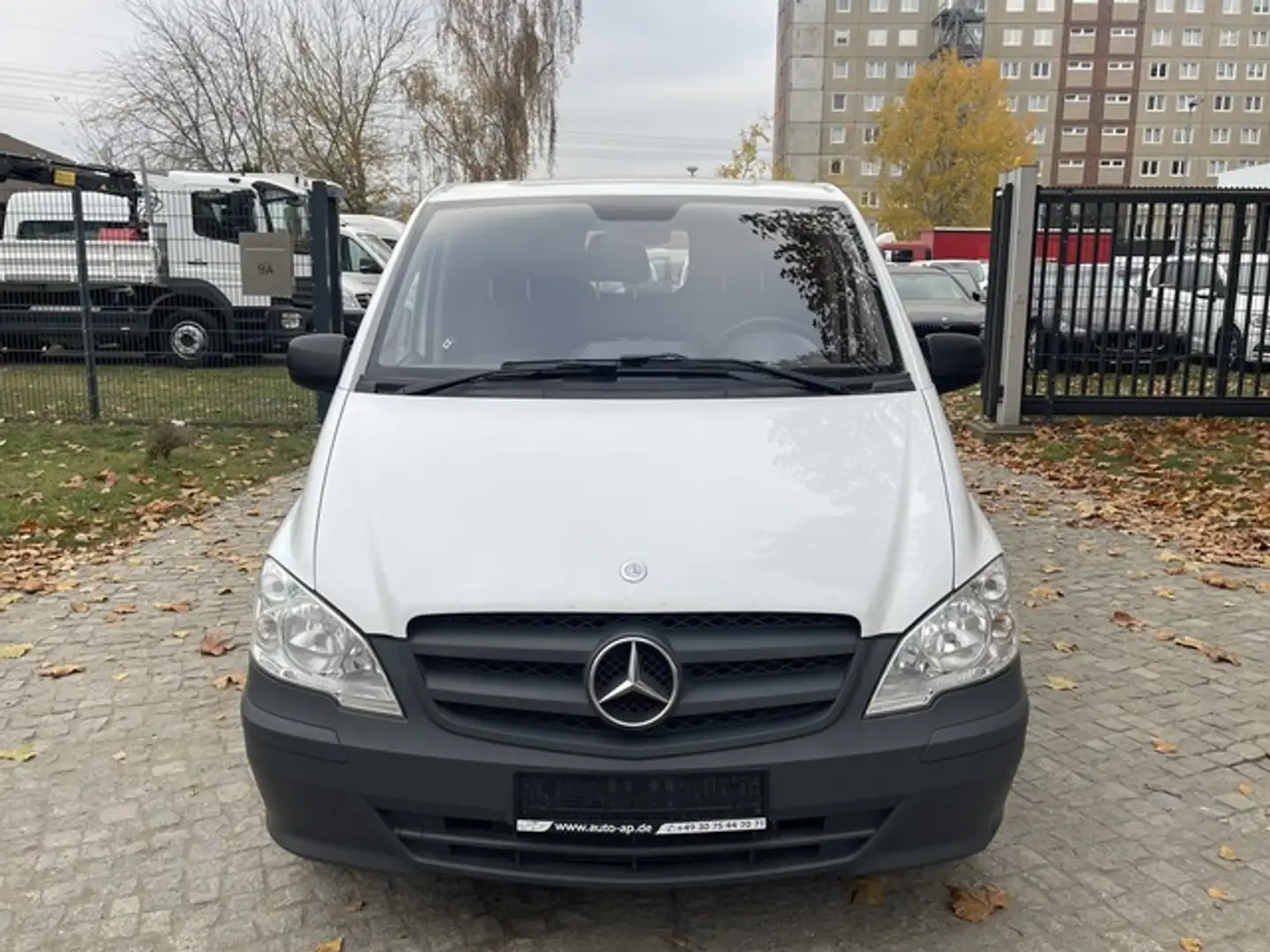 Mercedes-Benz Vito 113 CDI lang Weiß - 2