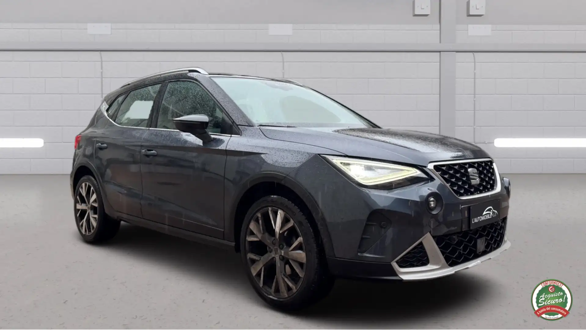 SEAT Arona Arona 1.0 110 CV ecotsi Xperience Gris - 1