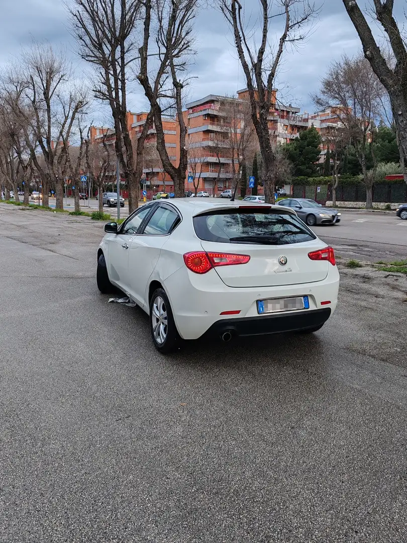 Alfa Romeo Giulietta 1.6 jtdm(2) Distinctive - 2