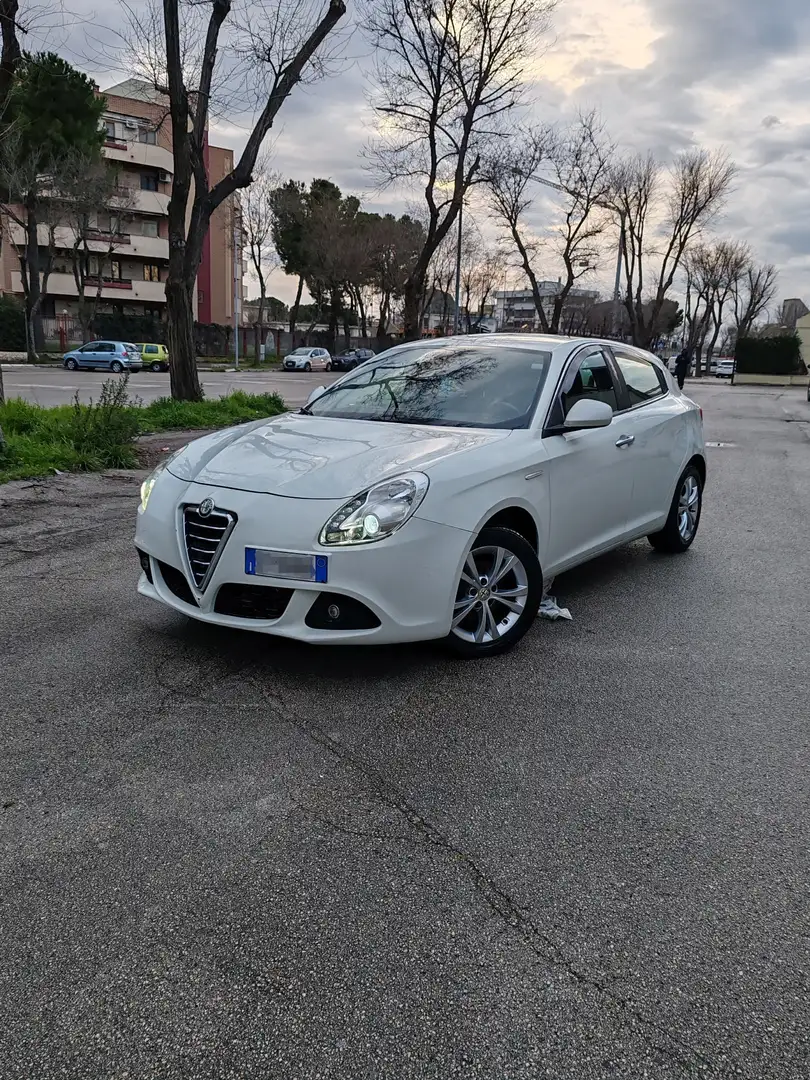 Alfa Romeo Giulietta 1.6 jtdm(2) Distinctive - 1