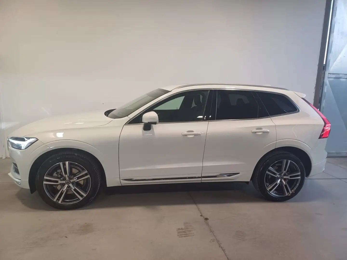 Volvo XC60 XC60 B4 (d) AWD Geartronic Inscription Blanco - 2