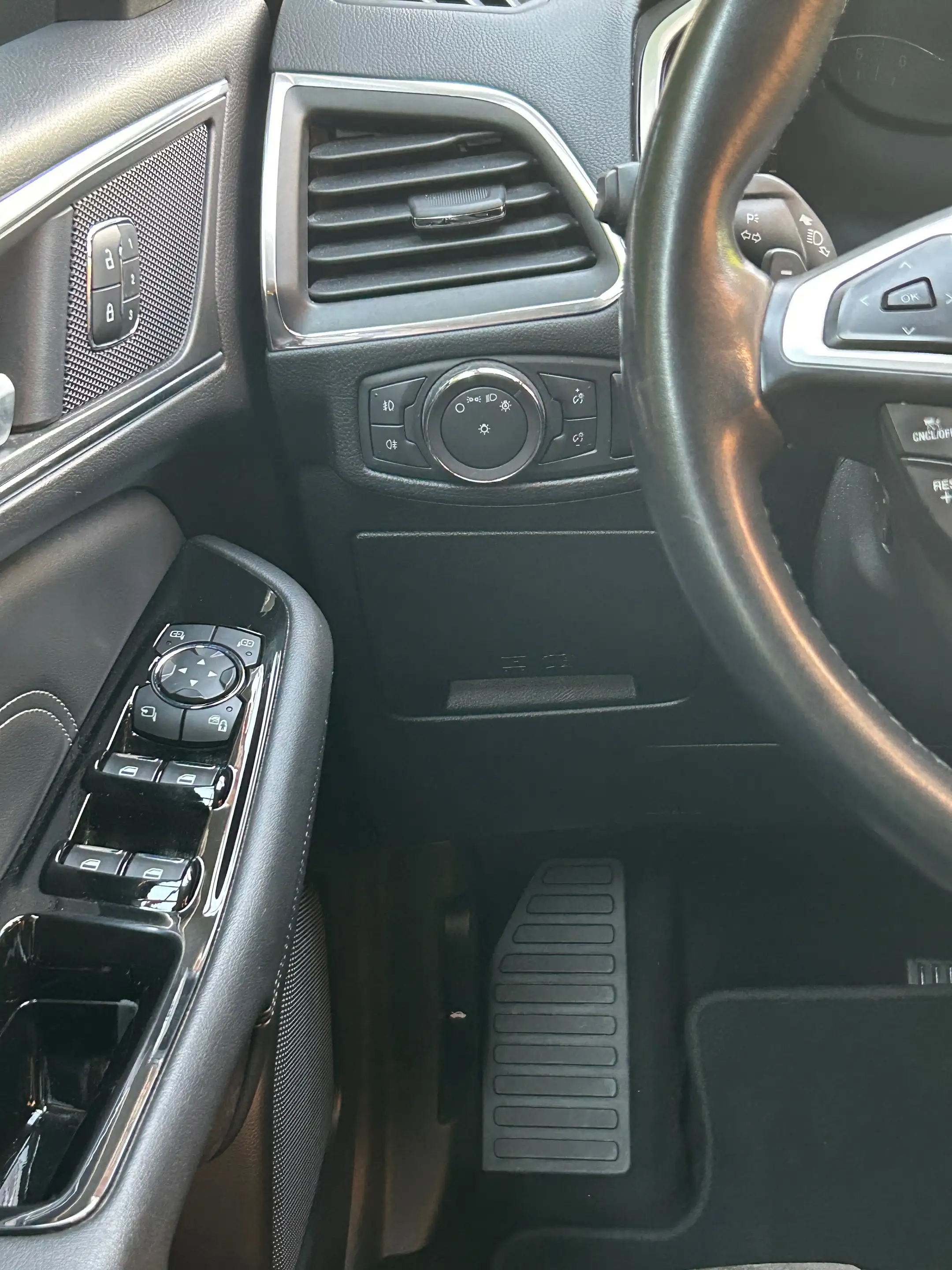Ford S-Max 2.0 EcoBlue 4x4 Titanium Aut. — photo 12