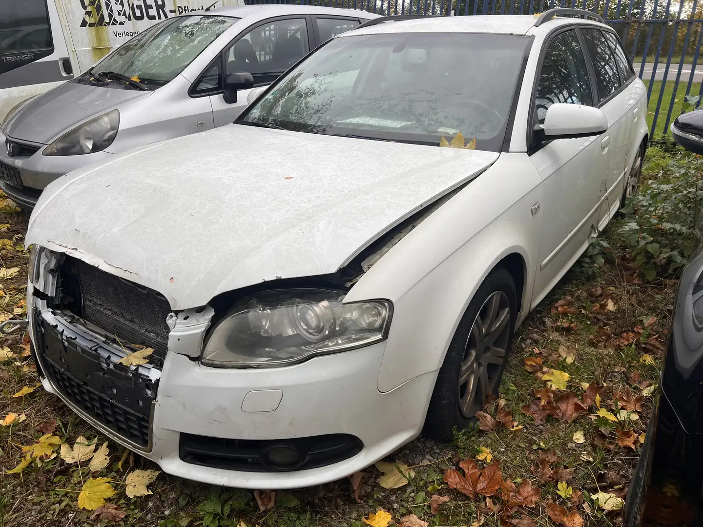 Audi A4 2.7 TDI Blanc - 1