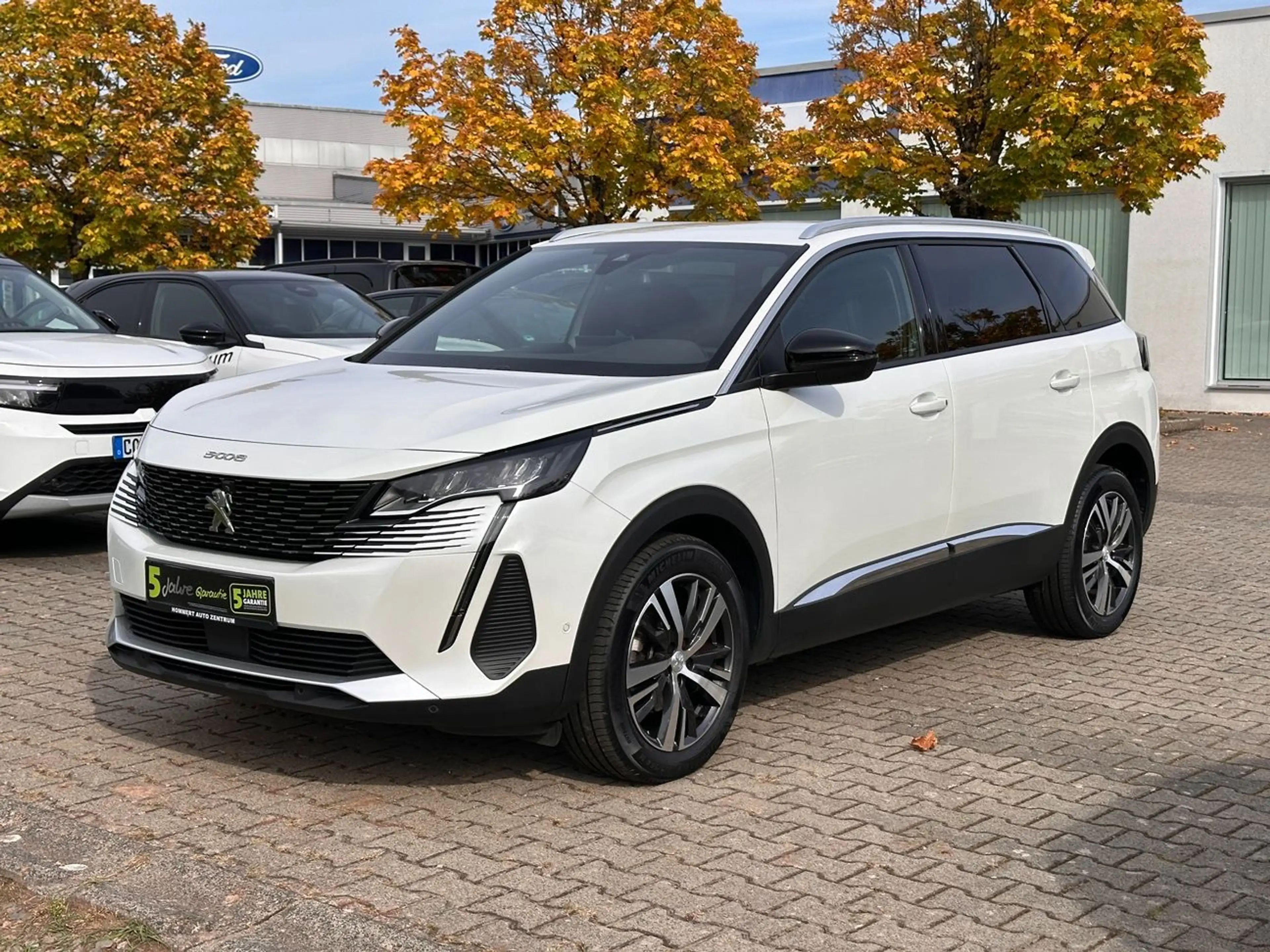 Peugeot 5008 1.2 PureTech Allure Pack *Kamera*Navi*LED*LM — photo 2