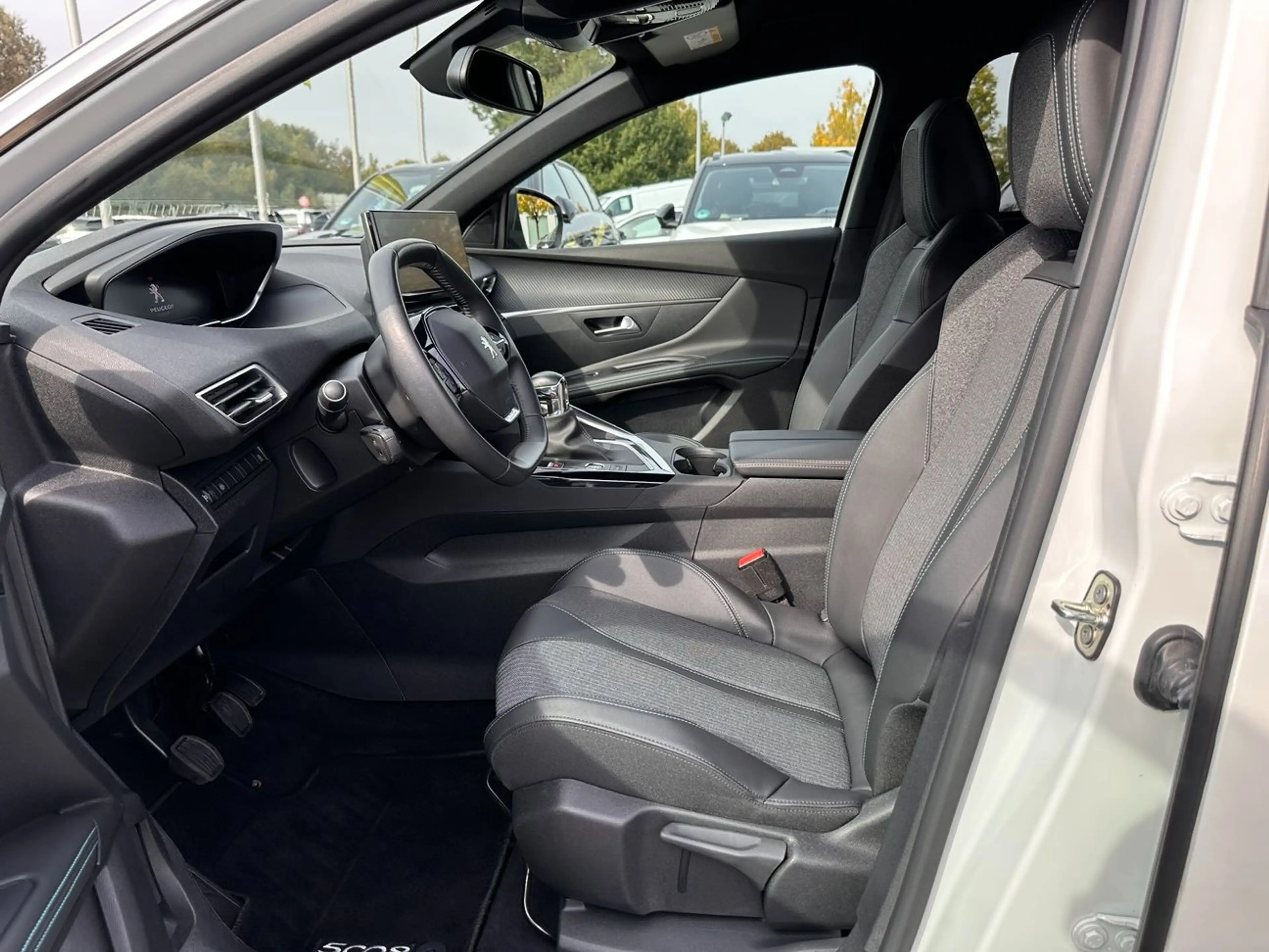 Peugeot 5008 1.2 PureTech Allure Pack *Kamera*Navi*LED*LM — photo 13