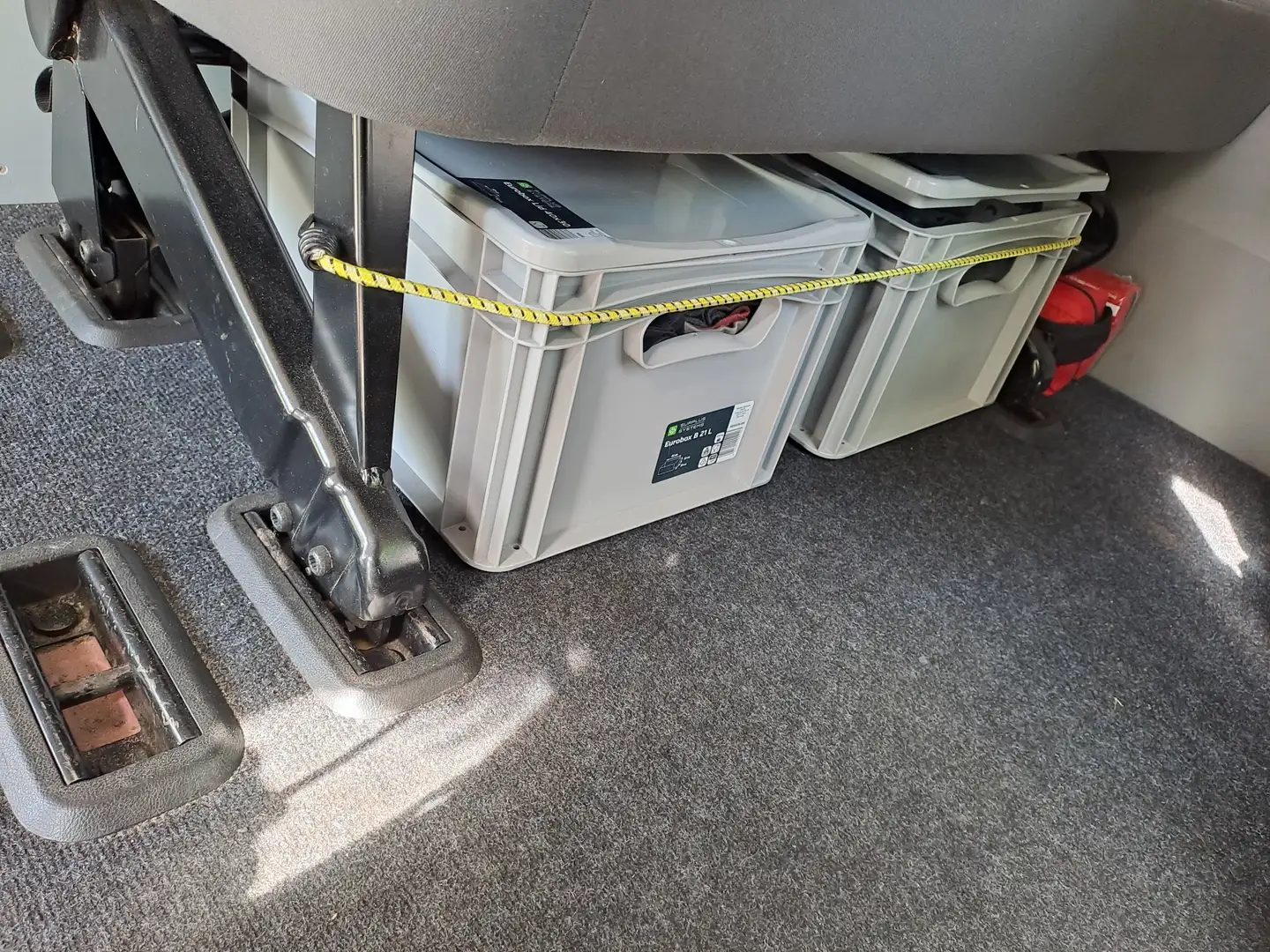 Volkswagen T5 Caravelle Caravelle Kurz BMT Comfortline Czerwony - 2