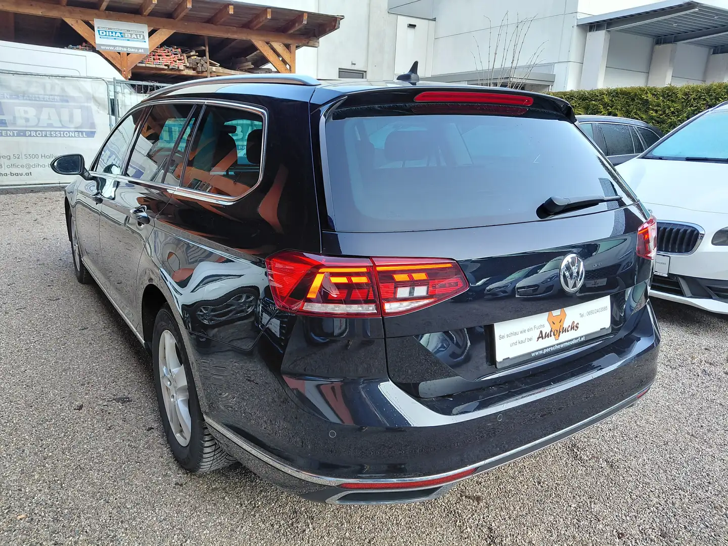 Volkswagen Passat Variant 2,0 TDI Elegance Aut. ACC, PDC, Alcantara, Massage Schwarz - 2