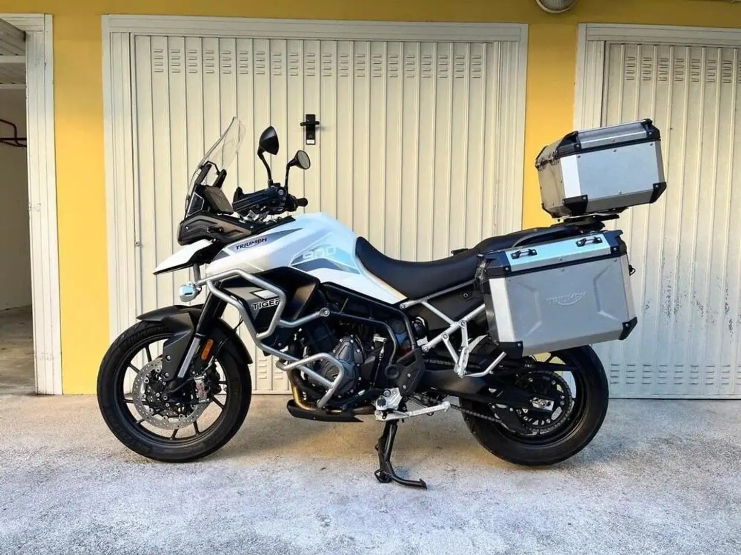 Triumph Tiger 900 GT Pro Bianco - 1