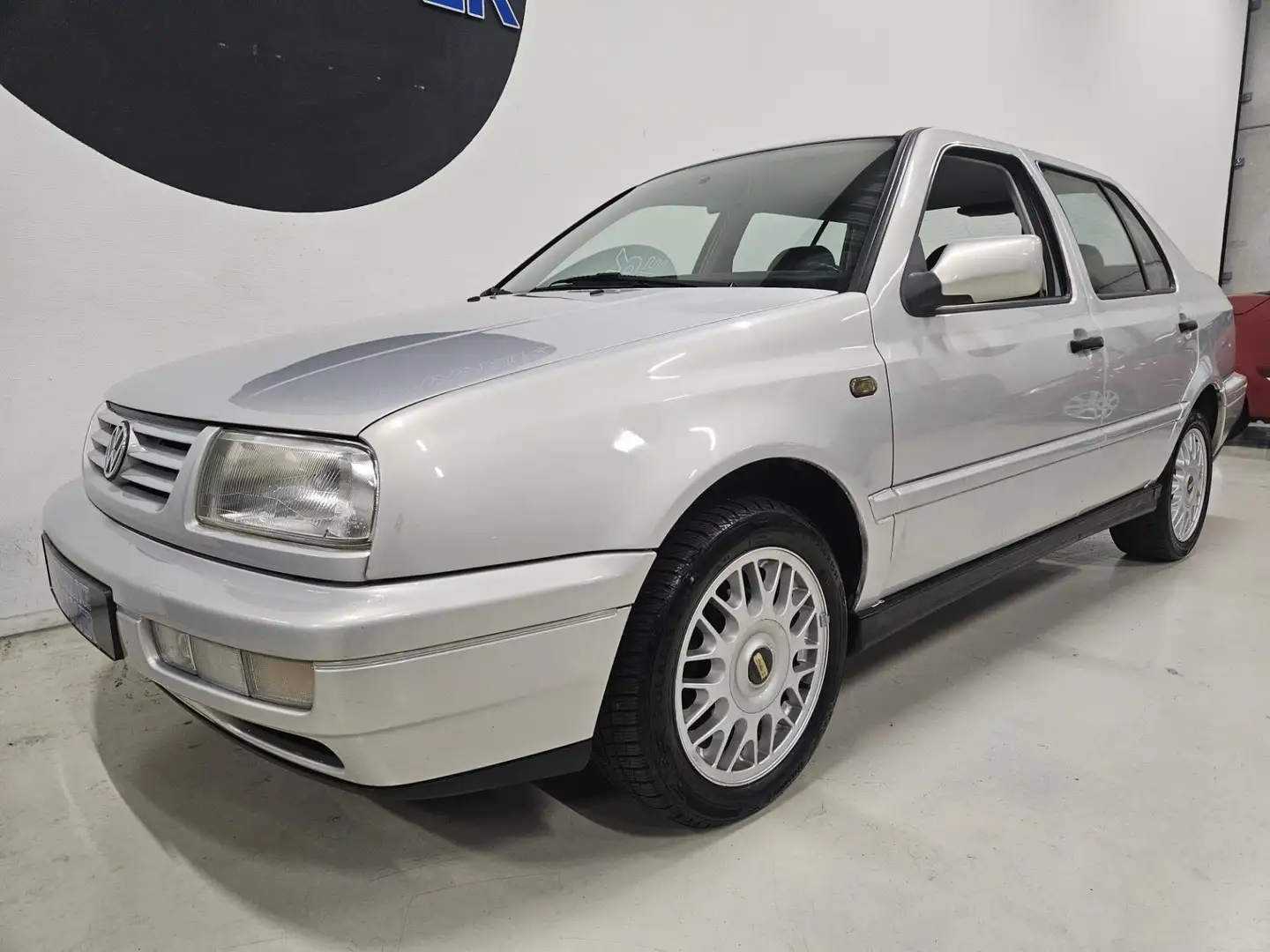 Volkswagen Vento 1.8 GLX Atlanta Automaat Airco Argintiu - 2