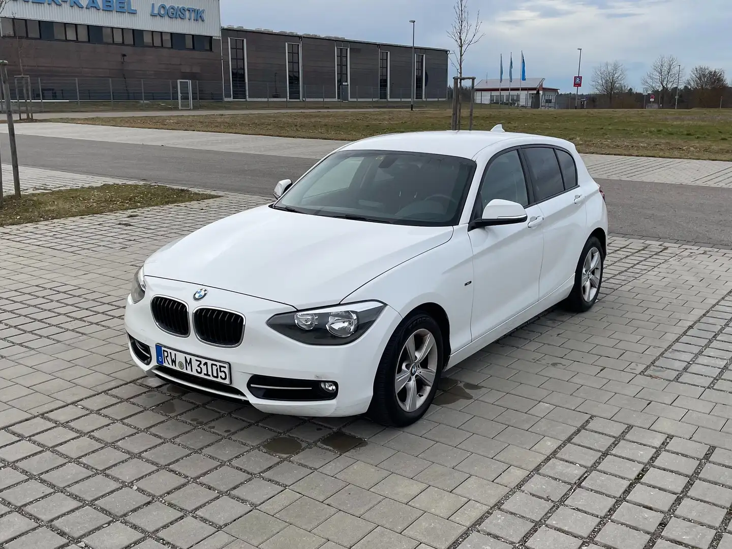 BMW 116 116d EfficientDynamics Edition Sport Line Bílá - 1