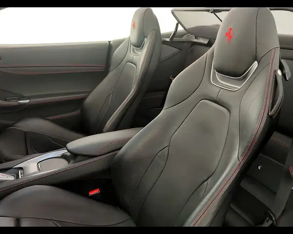 Ferrari Portofino view 6