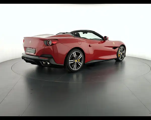 Ferrari Portofino view 8