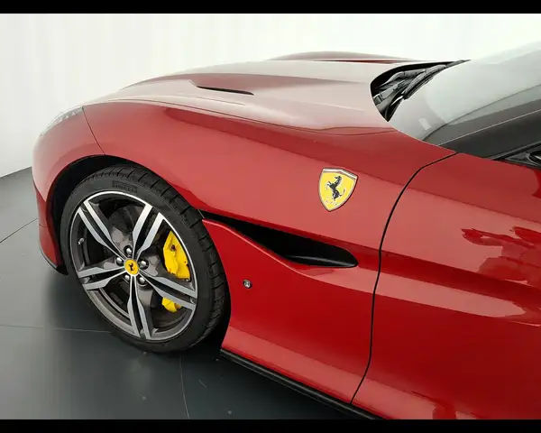 Ferrari Portofino view 12