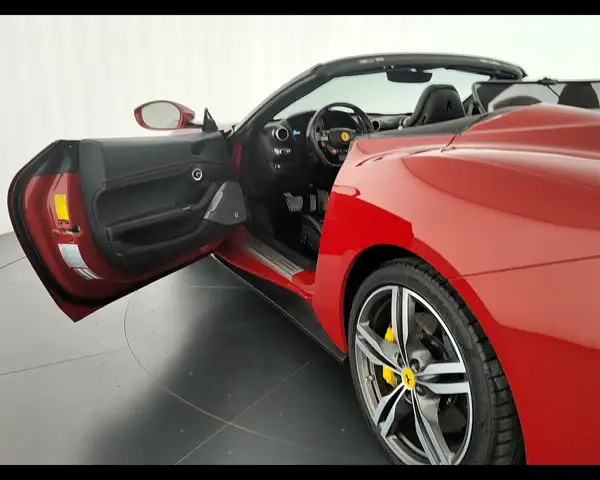 Ferrari Portofino view 15