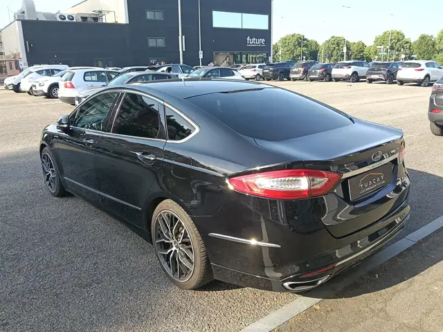 Ford Mondeo view 7
