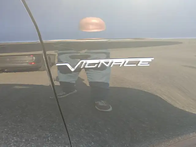 Ford Mondeo view 4