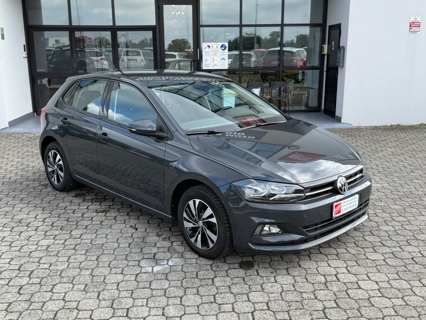 Volkswagen Polo Polo 1.0 TSI 5p. Highline BlueMotion Technology Grijs - 2