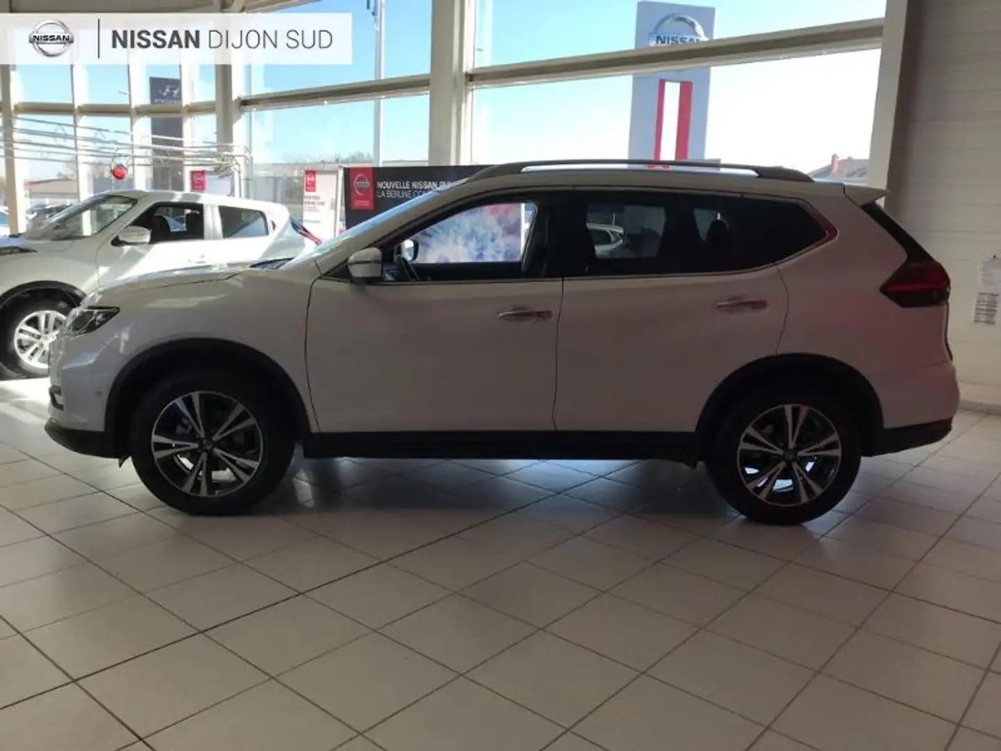 Nissan X-Trail 1.6 DIG-T 163ch N-Connecta Wit - 2