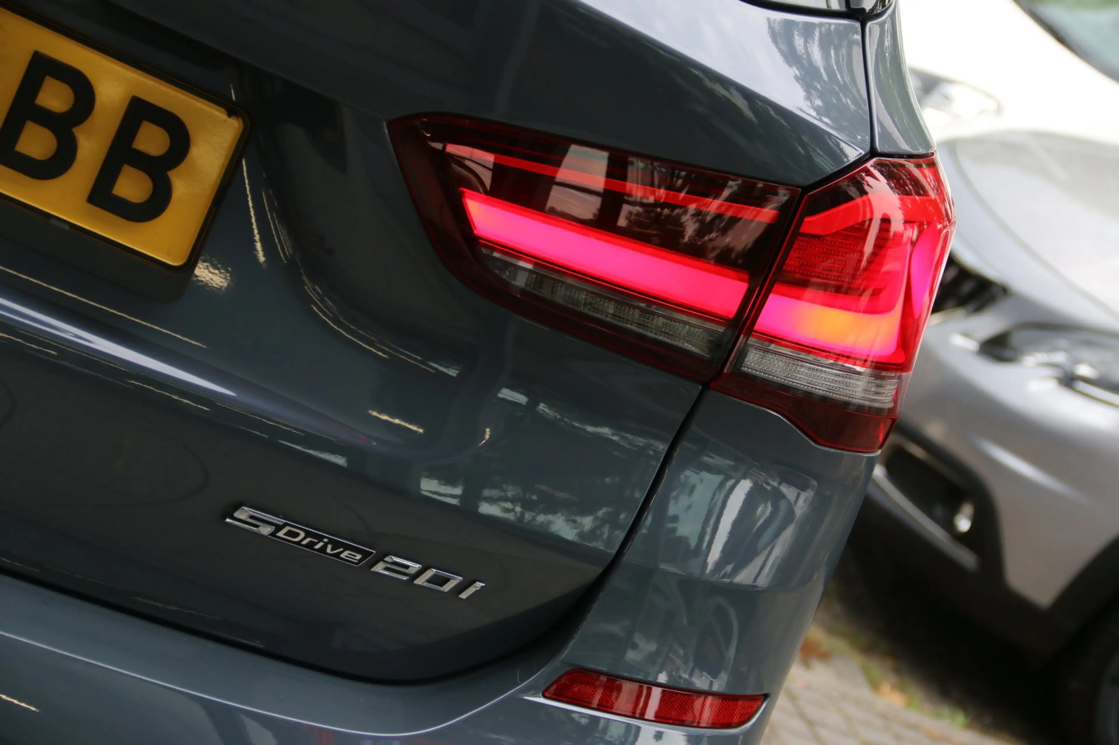 BMW X1 SDrive20i High Executive Edition M-PAKKET PANO-DAK — photo 7