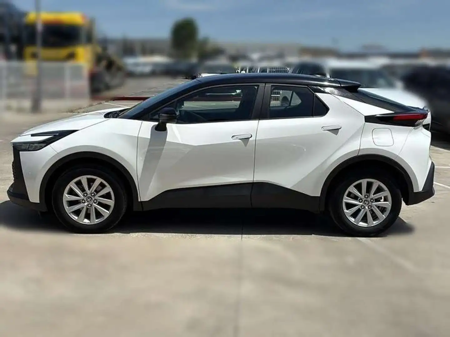Toyota C-HR+ 1.8 125H ACTIVE Blanco - 2