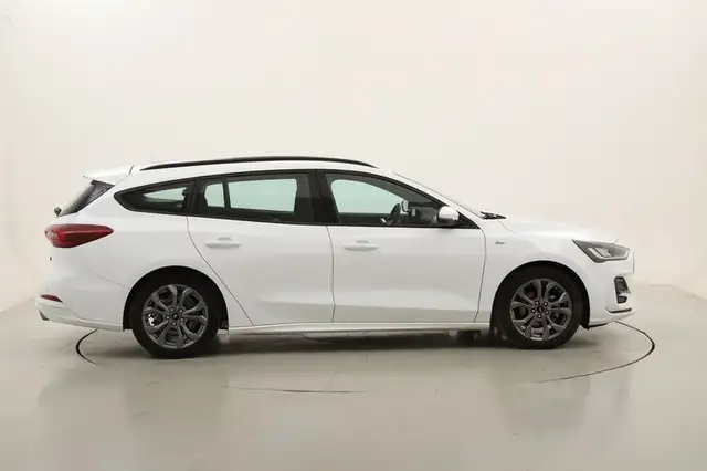 Ford Focus view 6