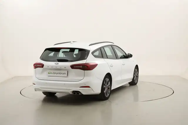 Ford Focus view 5