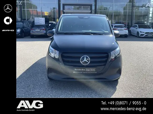 Mercedes-Benz Vito view 5