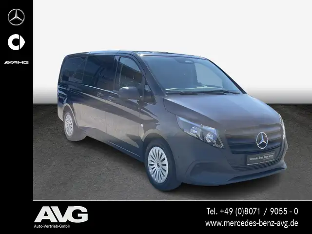 Mercedes-Benz Vito view 2