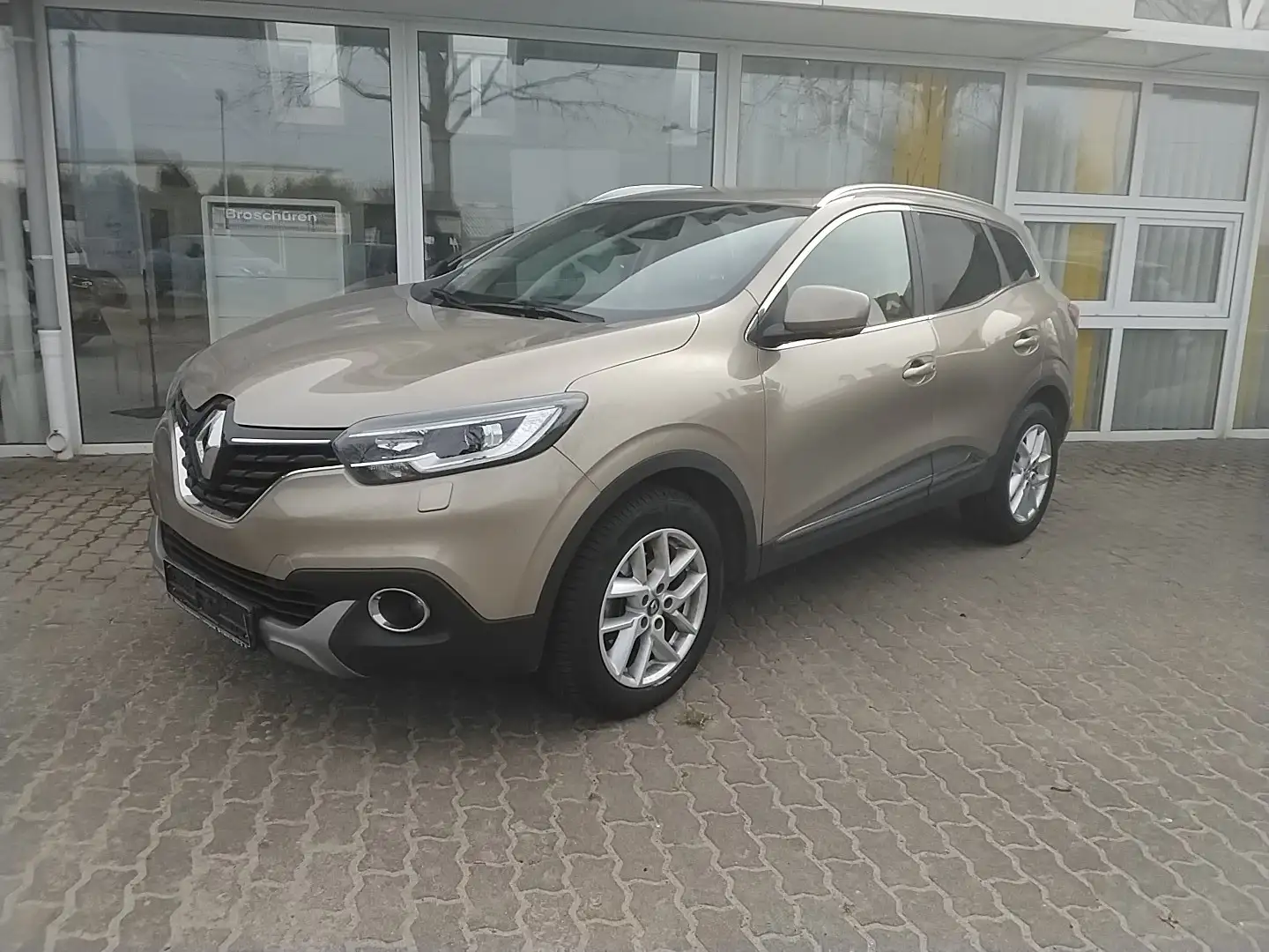 Renault Kadjar XMOD TCE 130 bež - 1