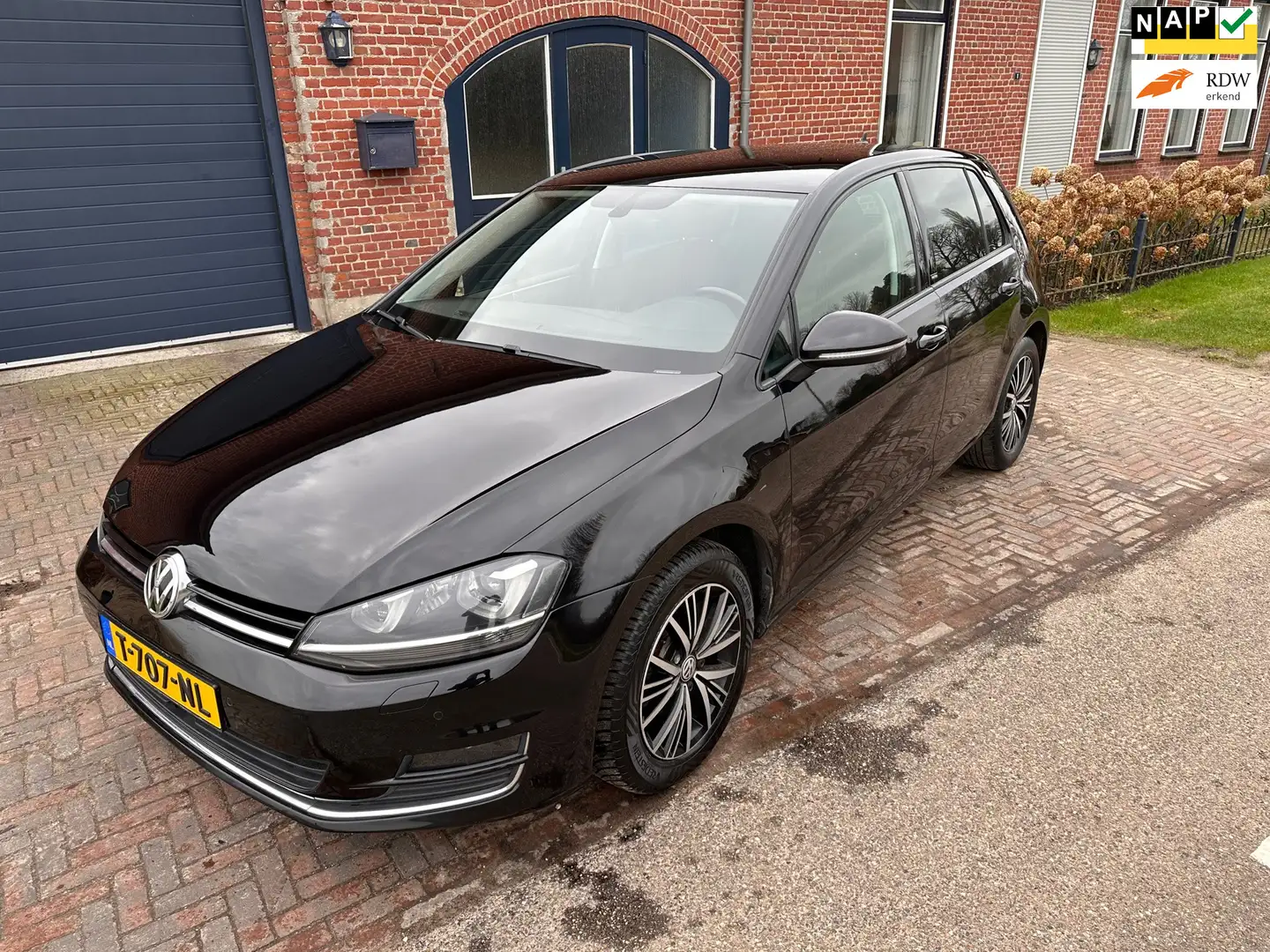 Volkswagen Golf 7 1.2 TSI Connected Series A.P.K. t/m 7-11-2025 Negro - 1