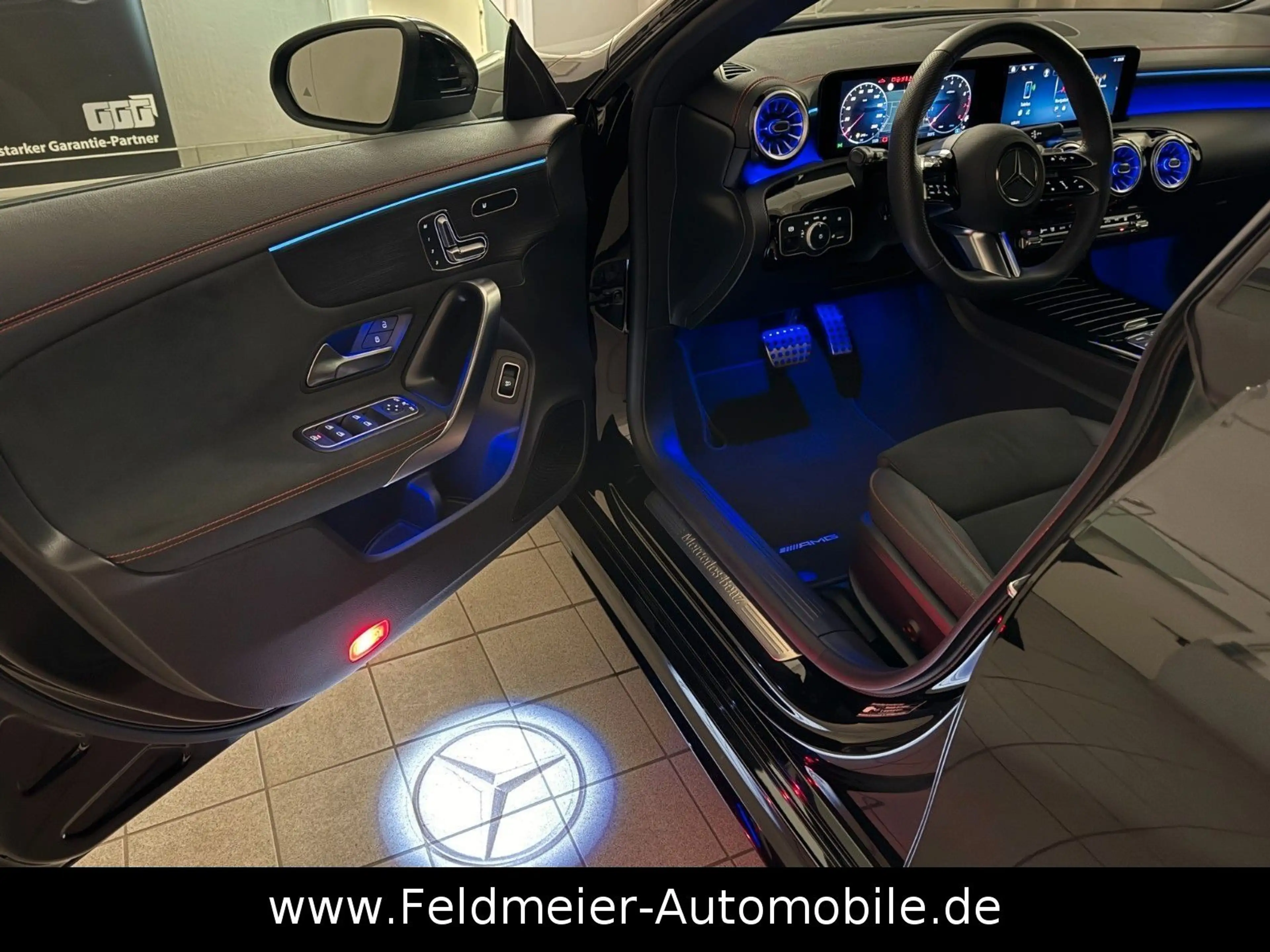 Mercedes-Benz CLA 180 CLA 180*AMG*Pano*Distr*Tot*Memory*STHZ*360*19"* — photo 10