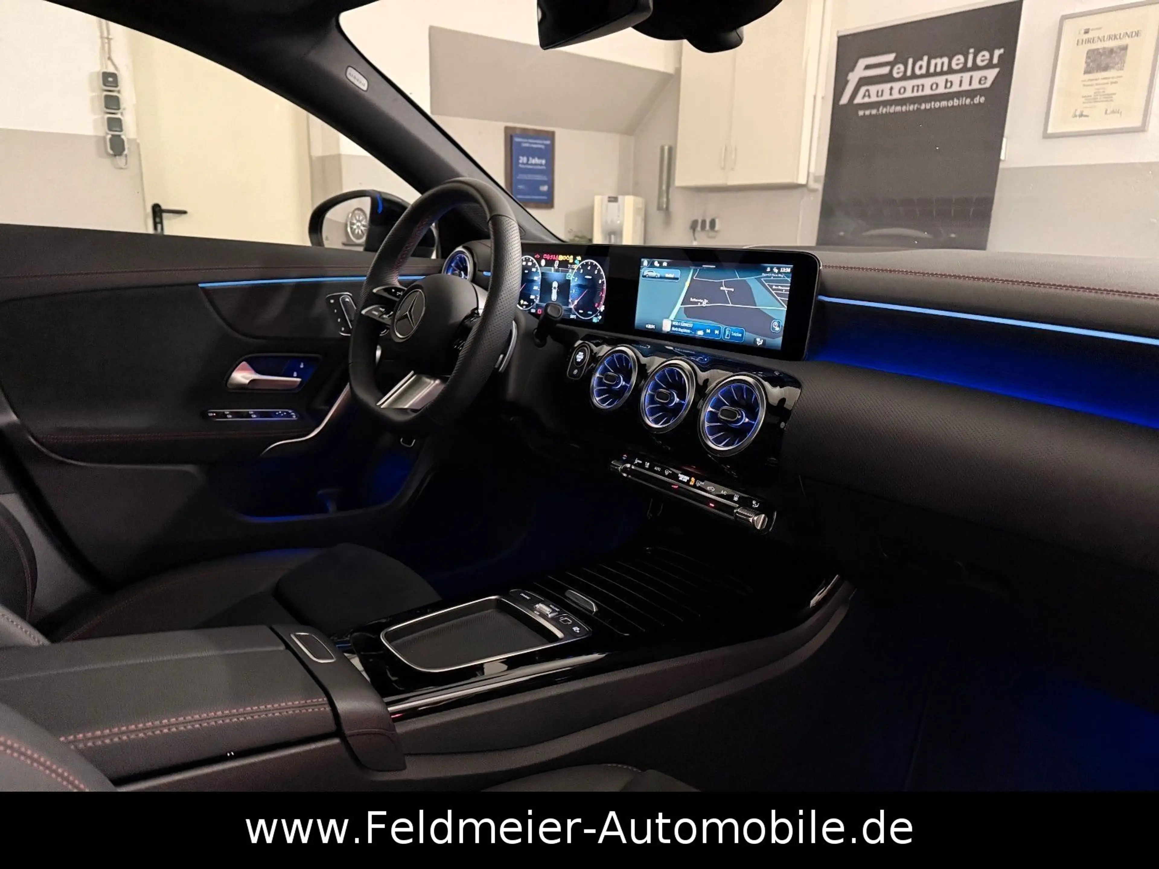 Mercedes-Benz CLA 180 CLA 180*AMG*Pano*Distr*Tot*Memory*STHZ*360*19"* — photo 7