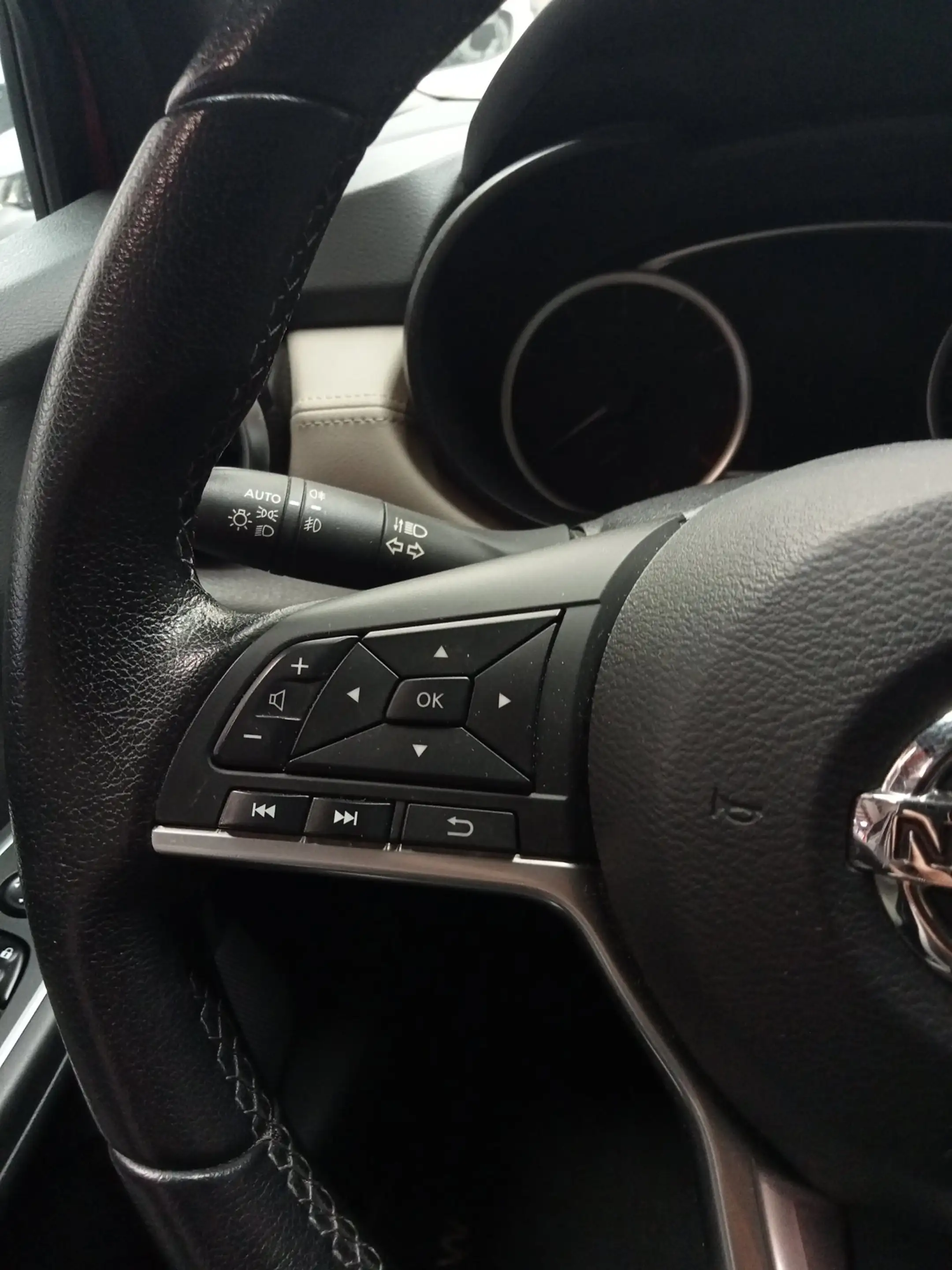 Nissan Micra 1.0 IG-T N-Design — photo 15